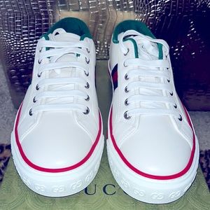 100% authentic all white Brand new leather Gucci sneakers